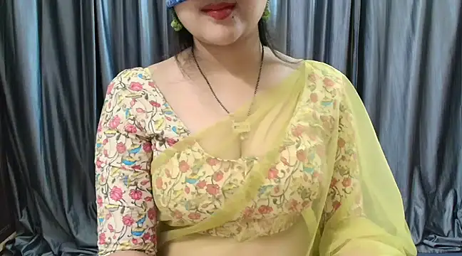 Snapshot of goldiwets chatting on 03-11-25, 07:25 goldiwets online show from 03-11-25, 07:25