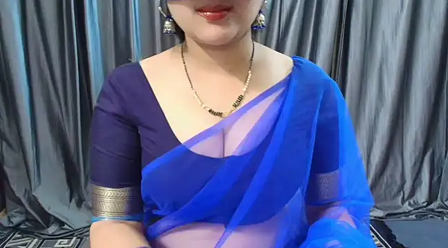 Snapshot of goldiwets chatting on 03-18-25, 03:31 goldiwets online show from 03-18-25, 03:31