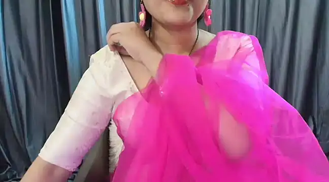 Snapshot of goldiwets chatting on 03-20-25, 04:07 goldiwets online show from 03-20-25, 04:07