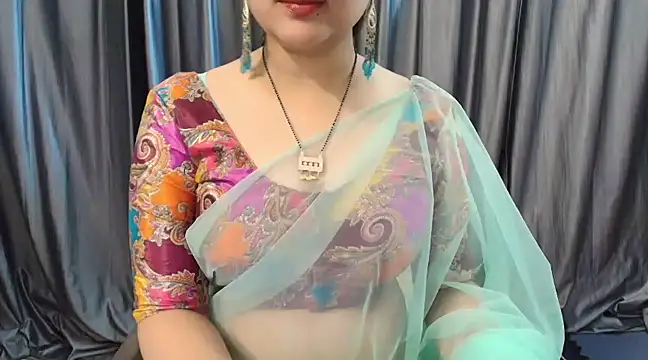 Snapshot of goldiwets chatting on 03-21-25, 04:28 goldiwets online show from 03-21-25, 04:28