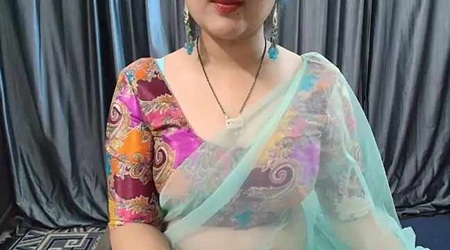 Snapshot of goldiwets chatting on 03-21-25, 04:07 goldiwets online show from 03-21-25, 04:07