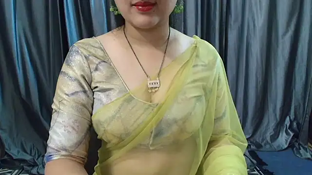 Snapshot of goldiwets chatting on 09-12-25, 04:34 goldiwets online show from 09-12-25, 04:34