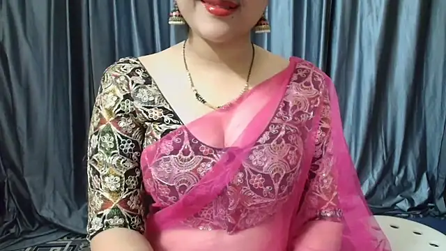 Snapshot of goldiwets chatting on 09-18-25, 04:09 goldiwets online show from 09-18-25, 04:09