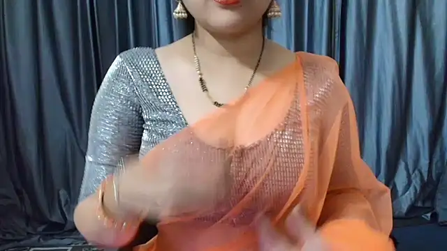 Snapshot of goldiwets chatting on 09-30-25, 03:11 goldiwets online show from 09-30-25, 03:11