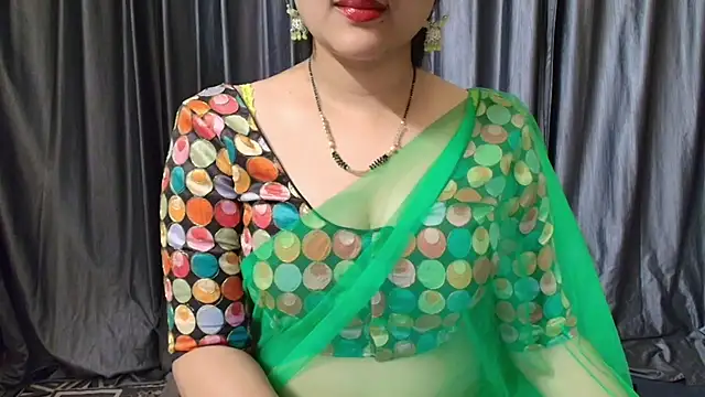 Snapshot of goldiwets chatting on 10-07-25, 04:37 goldiwets online show from 10-07-25, 04:37