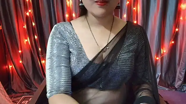 Snapshot of goldiwets chatting on 10-26-25, 07:31 goldiwets online show from 10-26-25, 07:31