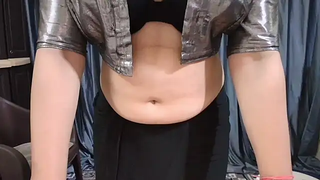 Snapshot of goldiwets chatting on 11-23-25, 04:18 goldiwets online show from 11-23-25, 04:18