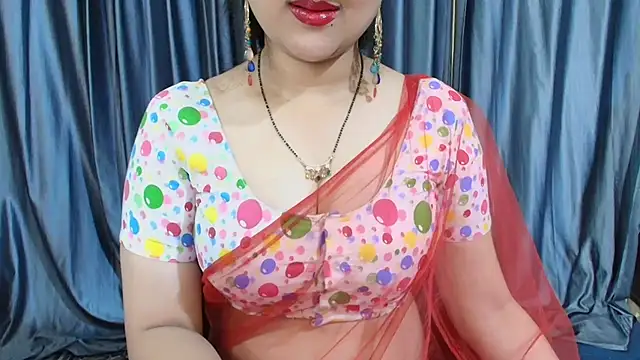 Snapshot of goldiwets chatting on 11-27-25, 04:14 goldiwets online show from 11-27-25, 04:14