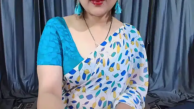 Snapshot of goldiwets chatting on 11-28-25, 03:58 goldiwets online show from 11-28-25, 03:58