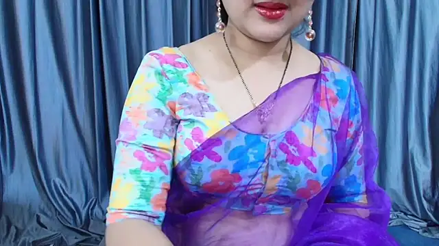 Snapshot of goldiwets chatting on 12-05-25, 04:10 goldiwets online show from 12-05-25, 04:10