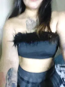 Snapshot of lmlz2 chatting on 12-21-25, 05:25 lmlz2 online show from 12-21-25, 05:25