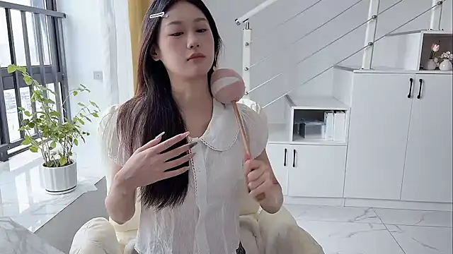 Snapshot of Cassie-20 chatting on 09-26-25, 02:37 Cassie-20 online show from 09-26-25, 02:37