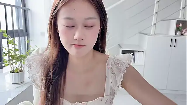 Snapshot of Cassie-20 chatting on 10-04-25, 04:21 Cassie-20 online show from 10-04-25, 04:21