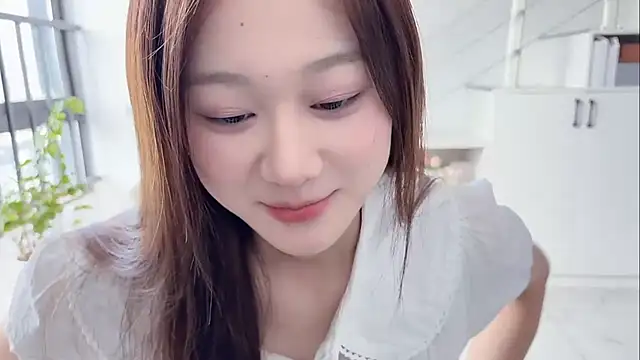 Snapshot of Cassie-20 chatting on 10-11-25, 01:38 Cassie-20 online show from 10-11-25, 01:38