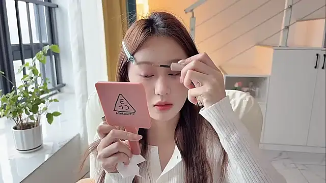 Snapshot of Cassie-20 chatting on 11-20-25, 02:34 Cassie-20 online show from 11-20-25, 02:34