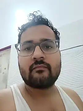 Snapshot of susthovai chatting on 11-12-25, 12:16 susthovai online show from 11-12-25, 12:16