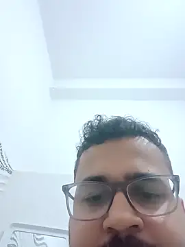 Snapshot of susthovai chatting on 11-25-25, 09:26 susthovai online show from 11-25-25, 09:26