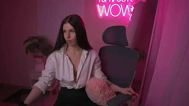 Snapshot of VictoriaPass chatting on 02-15-25, 11:39 VictoriaPass online show from 02-15-25, 11:39