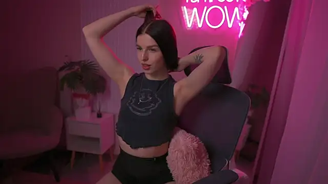 Snapshot of VictoriaPass chatting on 02-20-25, 12:04 VictoriaPass online show from 02-20-25, 12:04