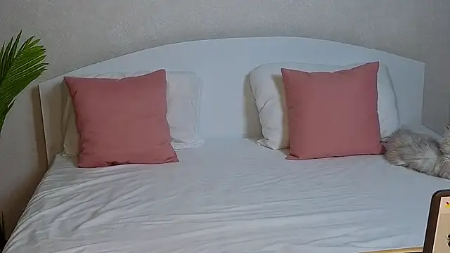 Snapshot of VictoriaPass chatting on 09-17-25, 07:48 VictoriaPass online show from 09-17-25, 07:48