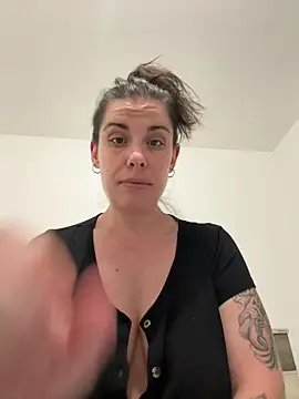 Lar0uch online show from 02-26-25, 06:43