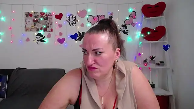 DianaMGG online show from 03-06-25, 03:45