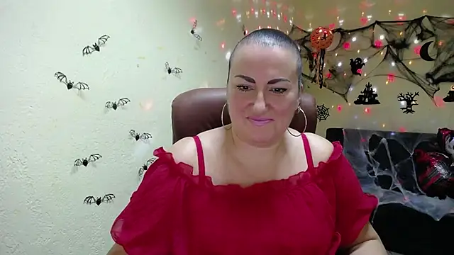 DianaMGG online show from 10-22-25, 05:30