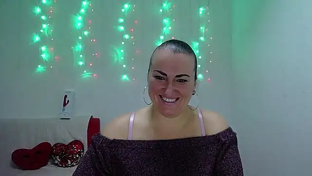 DianaMGG online show from 11-11-25, 06:35