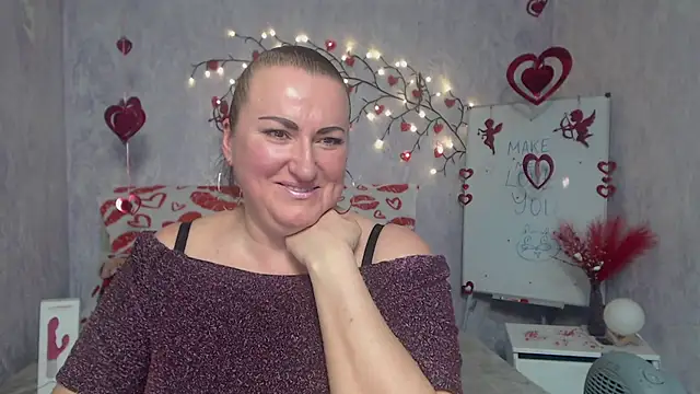 DianaMGG online show from 02-10-26, 07:34