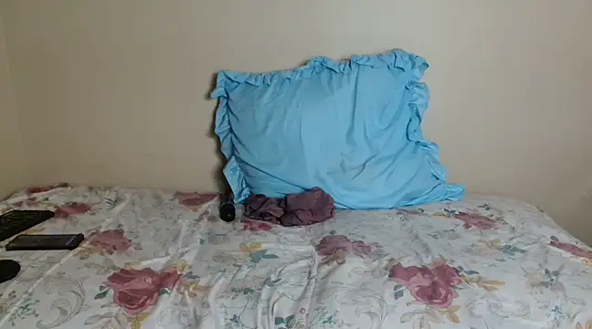 Snapshot of Karishma99_ chatting on 02-14-25, 10:04 Karishma99  online show from 02-14-25, 10:04