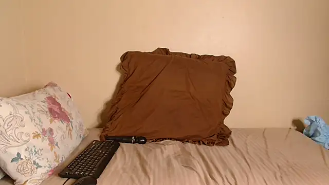 Snapshot of Karishma99_ chatting on 03-04-25, 08:49 Karishma99  online show from 03-04-25, 08:49