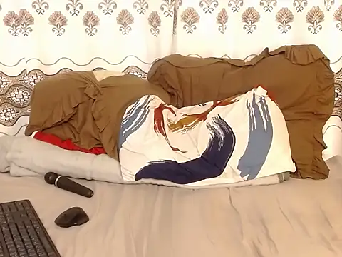 Karishma99  online show from 04-24-26, 11:29