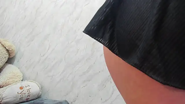 Snapshot of Lianngrace chatting on 12-04-25, 02:37 Lianngrace online show from 12-04-25, 02:37