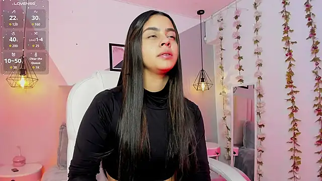 Bella walker  online show from 12-22-25, 08:28