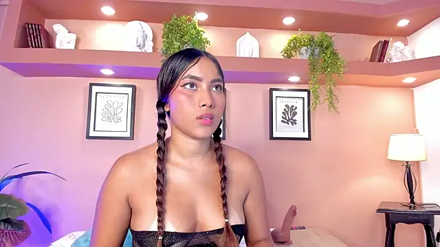 SofiaBennett  online show from 03-04-25, 06:39