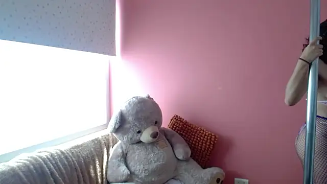 Snapshot of morahaze chatting on 12-17-24, 02:55 morahaze online show from 12-17-24, 02:55