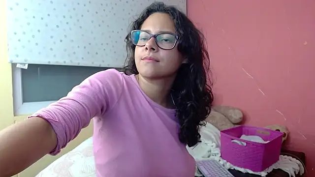 Snapshot of morahaze chatting on 01-06-25, 12:27 morahaze online show from 01-06-25, 12:27