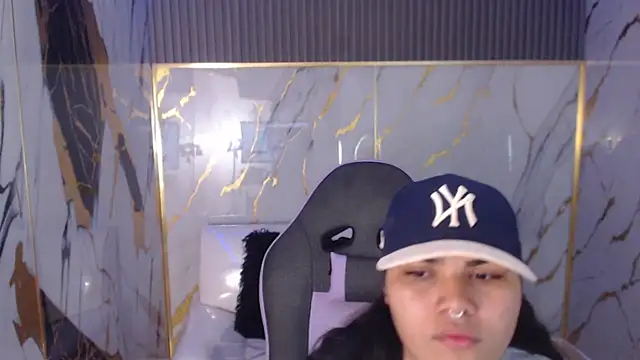 Snapshot of melany_rouse18 chatting on 11-25-25, 01:11 melany rouse18 online show from 11-25-25, 01:11