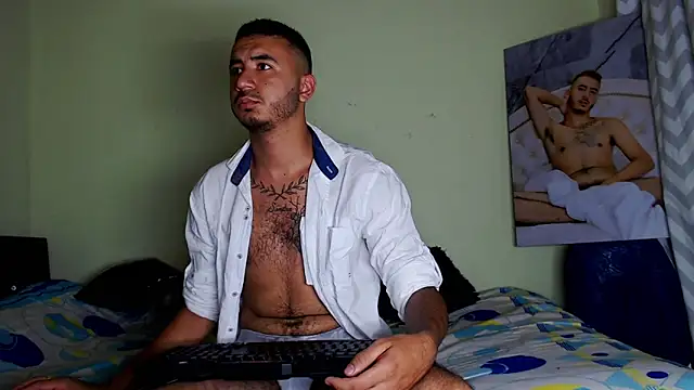 Snapshot of AdamParker_ chatting on 11-25-25, 01:05 AdamParker online show from 11-25-25, 01:05