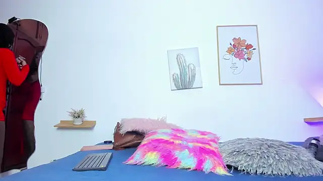 naomy 68 online show from 03-17-25, 07:58