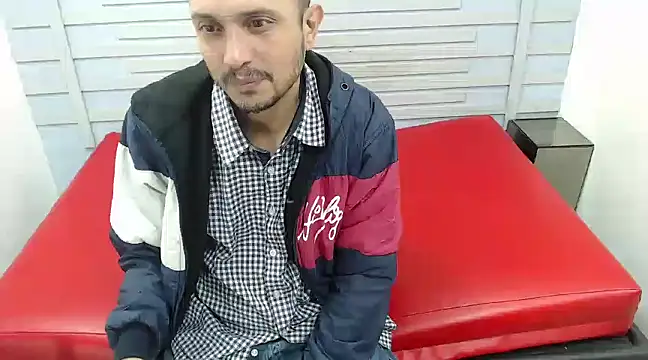 Snapshot of JhonTorres018 chatting on 02-27-25, 07:15 JhonTorres018 online show from 02-27-25, 07:15