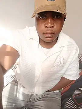 Snapshot of bosszonke123 chatting on 06-14-26, 01:35 bosszonke123 online show from 06-14-26, 01:35