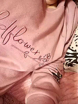 Snapshot of Sarabill chatting on 02-14-25, 10:25 Sarabill online show from 02-14-25, 10:25