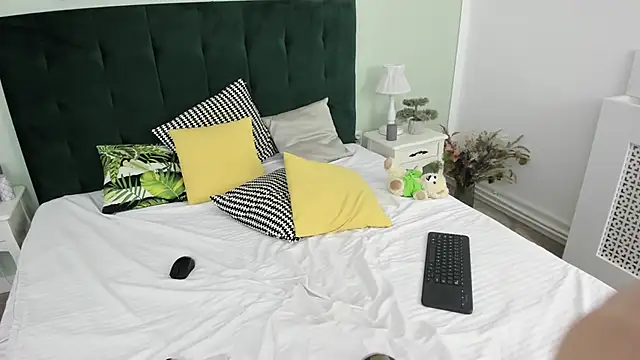 Snapshot of Tessa_Joy chatting on 03-17-25, 09:12 Tessa Joy online show from 03-17-25, 09:12