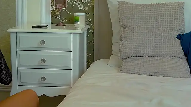 Snapshot of ScarlettShine chatting on 03-03-25, 09:59 ScarlettShine online show from 03-03-25, 09:59