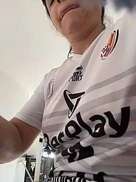 Snapshot of Skay_Hot chatting on 11-13-25, 04:39 Skay Hot online show from 11-13-25, 04:39