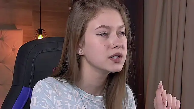 EveMundie online show from 02-28-25, 12:42