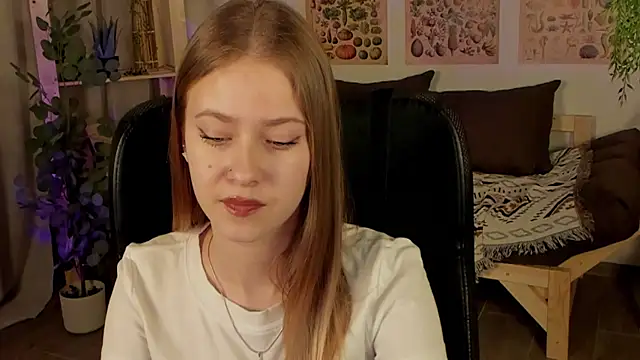 EveMundie online show from 03-19-25, 12:34