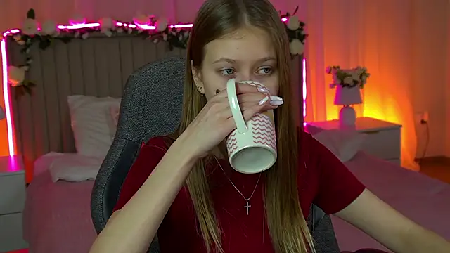 EveMundie online show from 12-23-25, 09:51