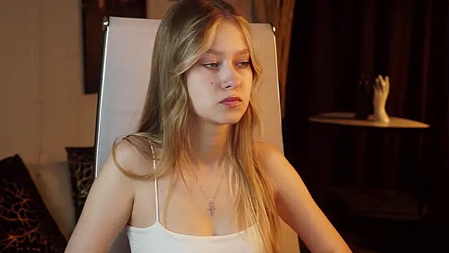 EveMundie online show from 06-16-26, 12:19